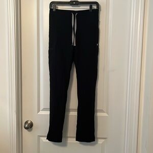 Figs yola straight leg scrub pants
